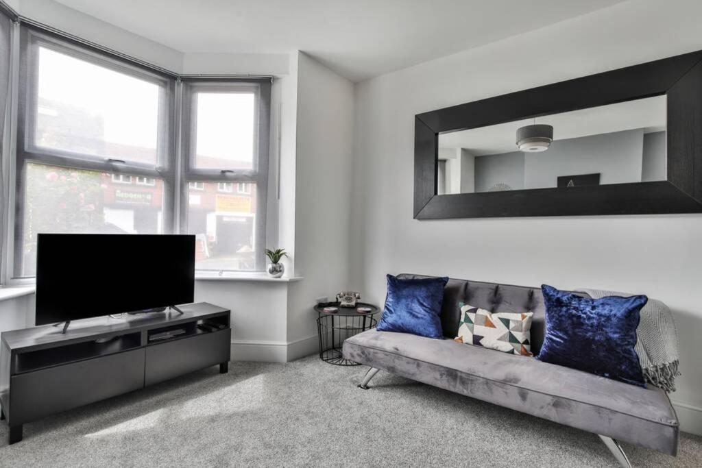 Refurbished Plush Property Great Transport Links シェフィールド エクステリア 写真
