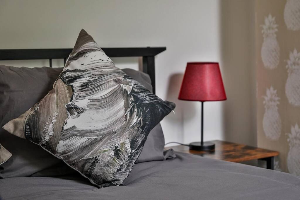 Refurbished Plush Property Great Transport Links シェフィールド エクステリア 写真